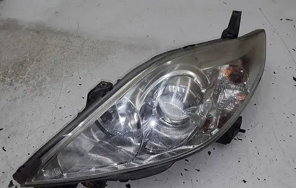 Mazda 5 Headlight/headlamp