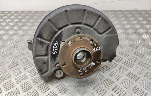 Volkswagen PASSAT B7 Front wheel hub
