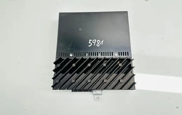 BMW 3 E90 E91 Sound amplifier 9143161