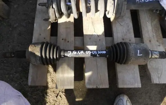 Jeep Grand Cherokee (WK) Front driveshaft 18504582