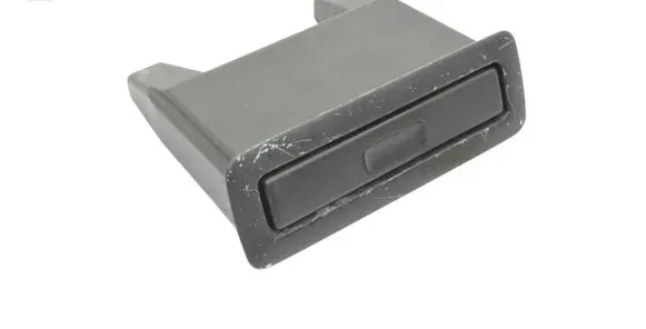 BMW 7 E38 Cup holder back 8212129 51168212129