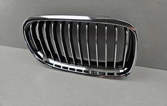 BMW 3 E90 E91 Front bumper upper radiator grill 7201970 51137201970