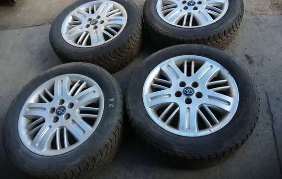 R16 alloy rim
