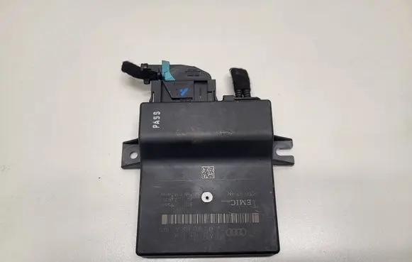 Audi A6 S6 C6 4F Gateway control module 4f0910468A