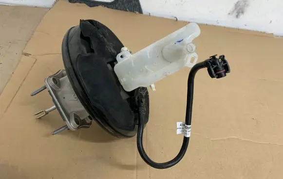 Ford Transit Courier Brake booster 130KM