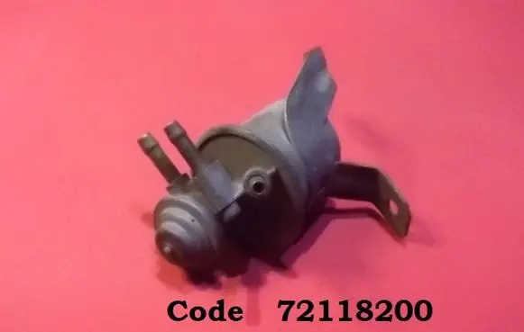 Ford Sierra Fuel pressure regulator 72118200