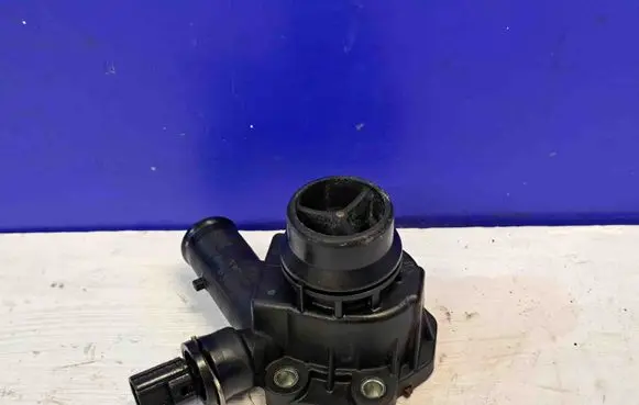 Volvo XC70 Thermostat 31355151 6G9N61J20AD