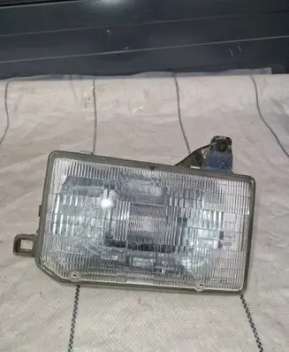 Nissan Pathfinder WD21 Headlight/headlamp 110-23599l