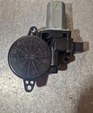Mazda 6 Rear door window regulator motor D6515958X CM012040 GA558LP