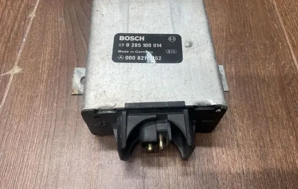 Mercedes-Benz S W126 Other control units/modules 0008210262