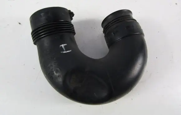Skoda Octavia Mk2 (1Z) Air intake hose/pipe 1K0129618