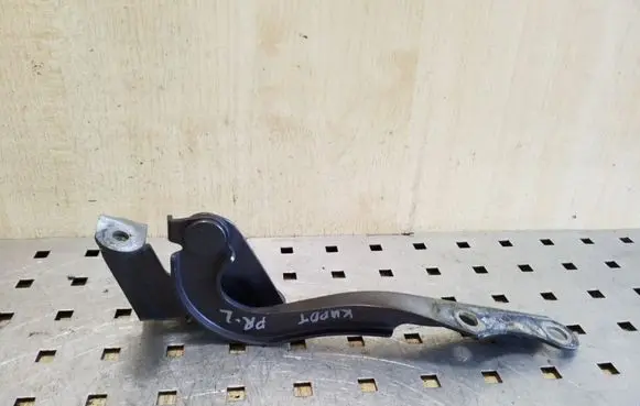 Engine bonnet/hood hinges