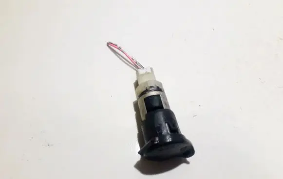 Toyota RAV 4 (XA20) Cigarette lighter 