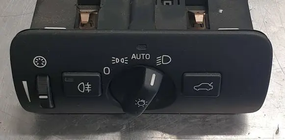 Volvo V40 Light switch 30739424