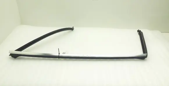 BMW X6 E71 Rubber seal rear door window/glass 