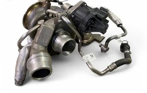 BMW 7 G11 G12 Turbo 7637563
