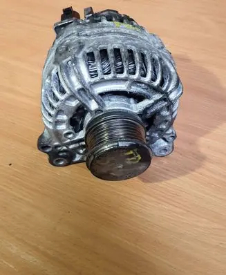 Audi A3 S3 8P Generator/alternator 045903023A 0124515022 03M145207