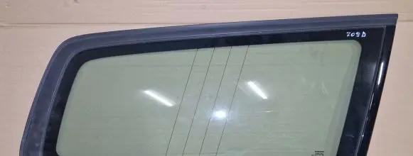 Volvo V70 Rear side window