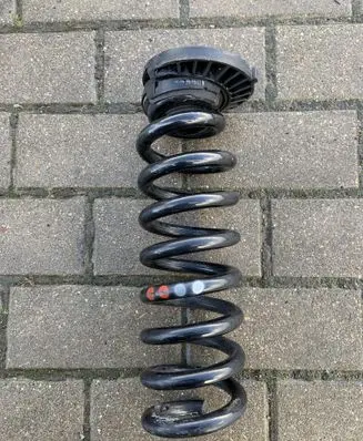 Mercedes-Benz C W205 Rear coil spring