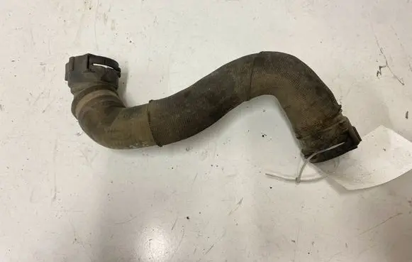 Volkswagen Golf V Intercooler hose/pipe 038131111