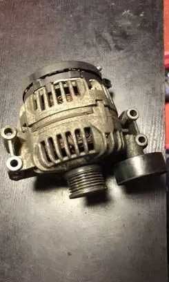 BMW 1 E81 E87 Generator/alternator 7532964