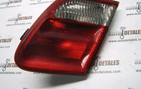 Mercedes-Benz E W210 Tailgate rear/tail lights A2108204064