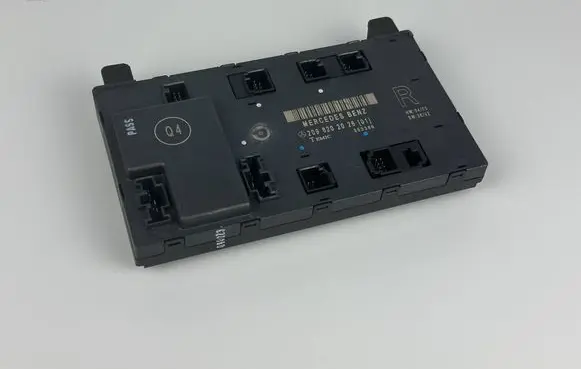 Mercedes-Benz C W203 Door control unit/module 2098202026 353386 A2098202026