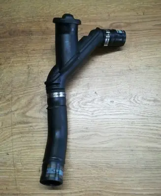 Peugeot 307 Oil fill pipe 9638323780