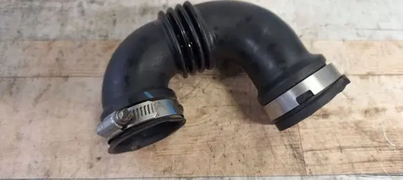 Fiat 500 Air intake hose/pipe 68073650AB 68073650