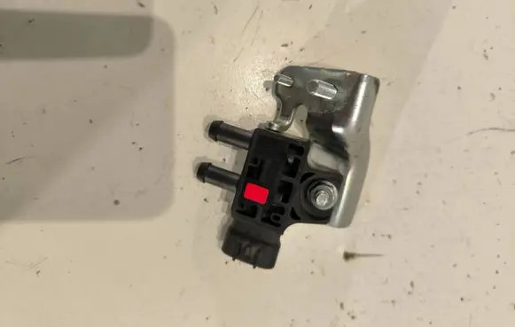 Toyota RAV 4 (XA50) Exhaust gas pressure sensor 8948171010