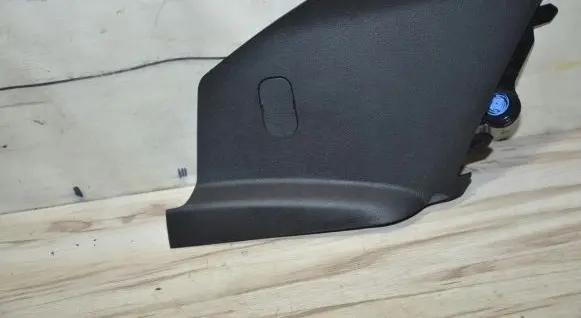 Dashboard lower bottom trim panel