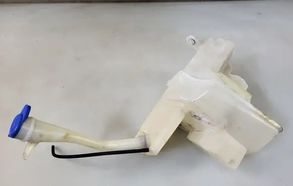 Volvo XC90 Windshield washer fluid reservoir/tank 8659490