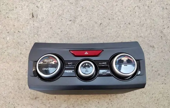 Subaru XV II Climate control unit 72311FL33132 72311FL331