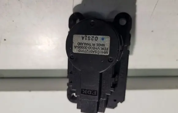 Mitsubishi ASX A/C air flow flap actuator/motor 