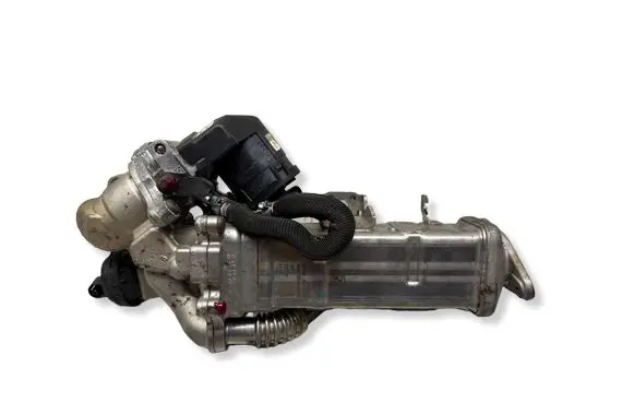 BMW 5 F10 F11 EGR valve cooler 7810871