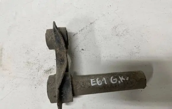 BMW 5 E60 E61 Rear axle beam mounts housing 