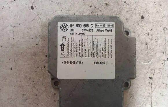 Volkswagen Touran I Airbag control unit/module 1T0909605C 5WK43518