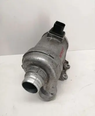 Volvo XC90 Water pump 31368715