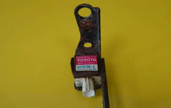 Toyota Yaris Airbag deployment crash/impact sensor 89174-52010