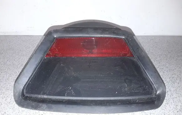 BMW 7 E38 Third/center stoplight 8352788