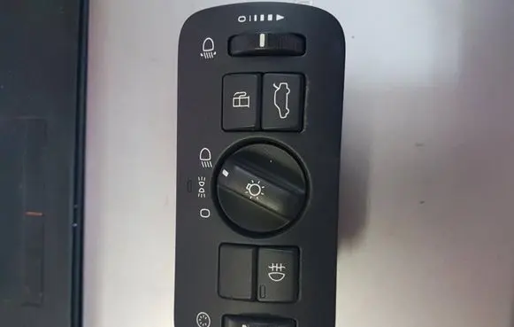Volvo XC60 Light switch 30739413