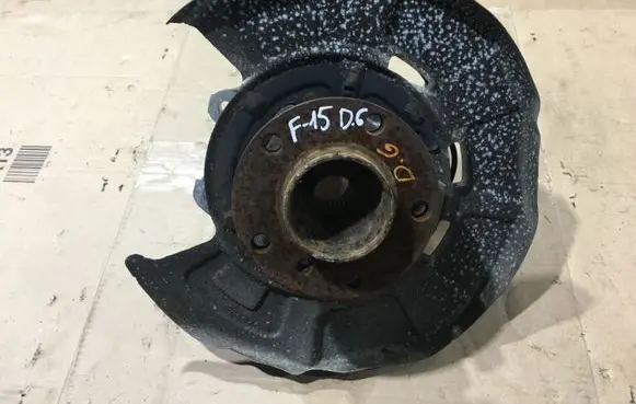 BMW X5 F15 Rear wheel hub 6770984