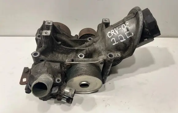Honda CR-V Oil filter mounting bracket