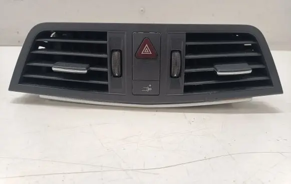 Mercedes-Benz E A207 Dash center air vent grill A2078300054