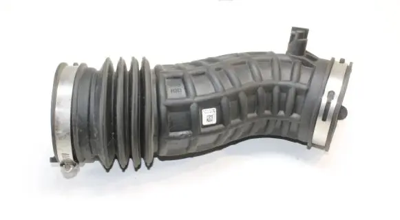Ford Fusion Air intake hose/pipe DS739R504GE
