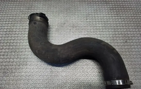 Volkswagen Crafter Intercooler hose/pipe