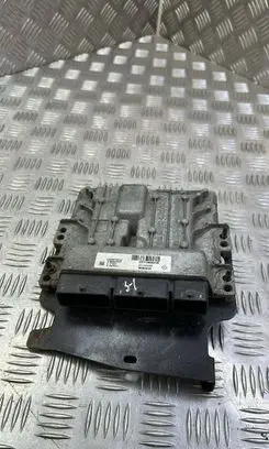 Renault Megane III Engine control unit/module 237106691R