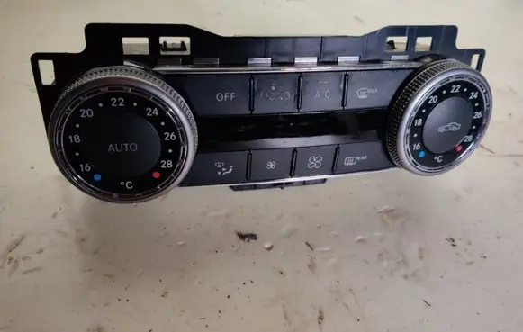 Mercedes-Benz C W204 Climate control unit 2048304190
