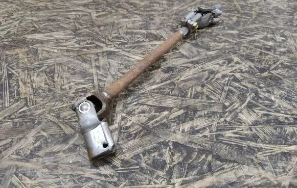 Chevrolet Aveo Steering column universal joint