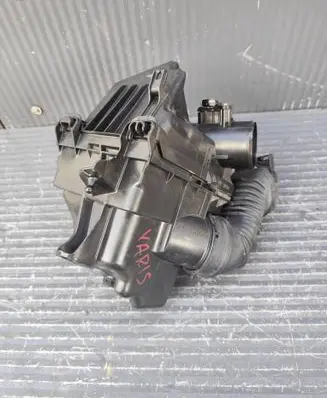 Toyota Yaris XP210 Air filter box YARISIVOBUDOWAFILT